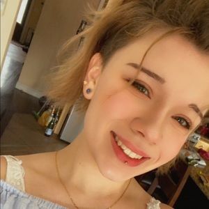 Meet your Posher, Charity